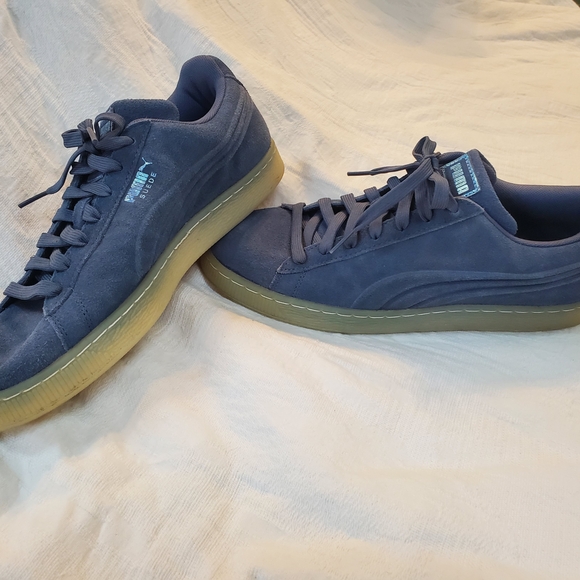 Puma Men's Suede Navy Sneakers - Picture 8 of 8